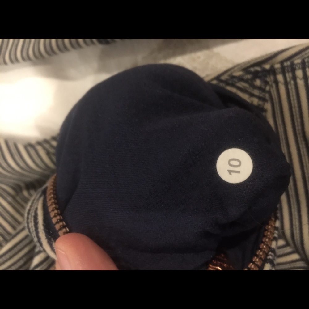 Lululemon jacket - Picture 3 of 6